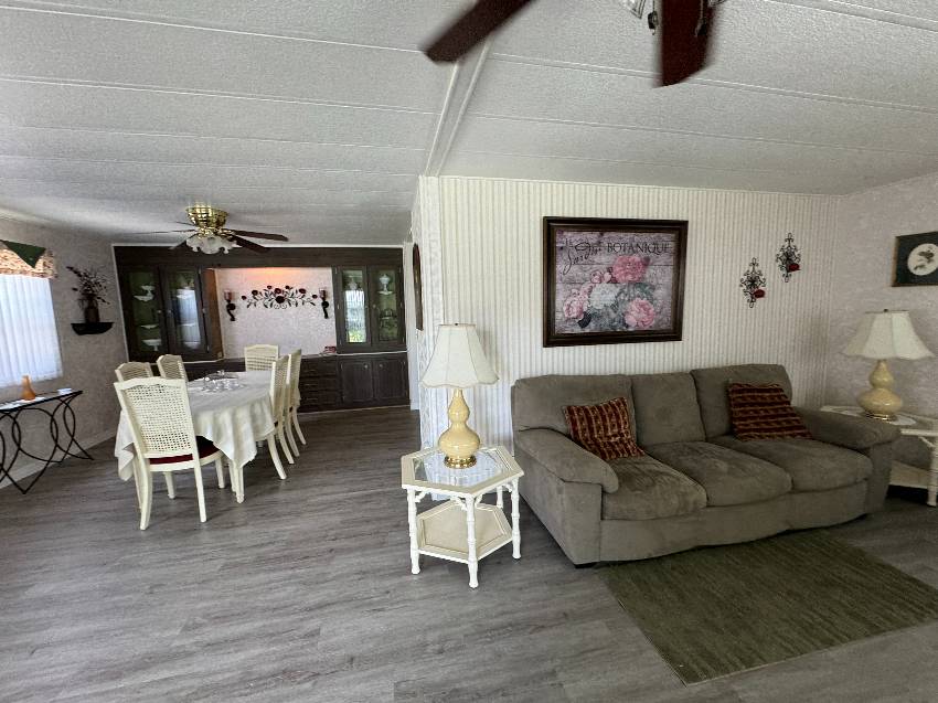 315 Murray Drive a Lakeland, FL Mobile or Manufactured Home for Sale